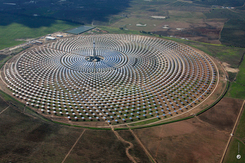 This Gemasolar CST plant in Seville, Spain, is despatching electricity to the Spanish grid.